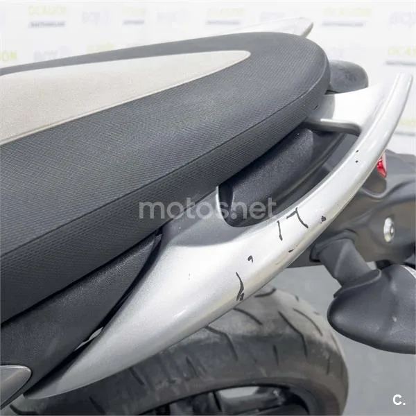 Suzuki SFV 650 Gladius – Vista 10