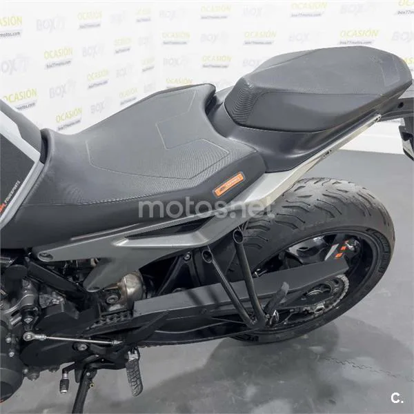 KTM 790 – Vista 12