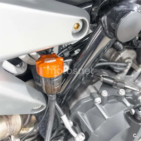 KTM 790 – Vista 19