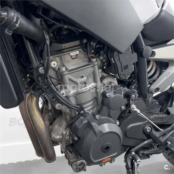 KTM 790 – Vista 21