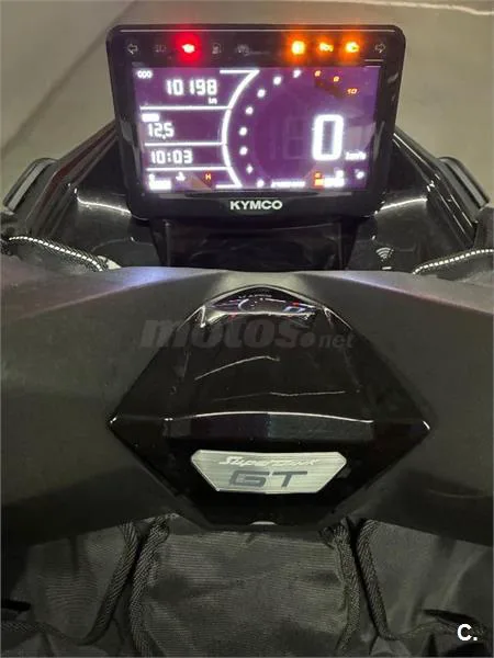 Kymco Super Dink 350i – Vista 5