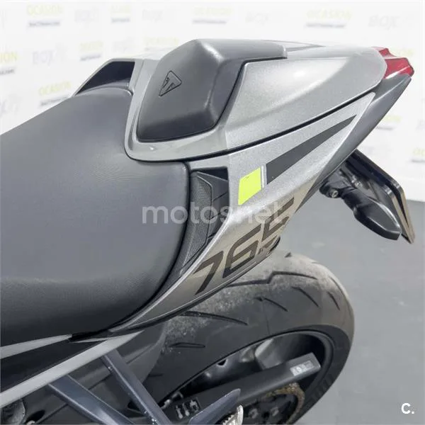 Triumph Street Triple 765 – Vista 14