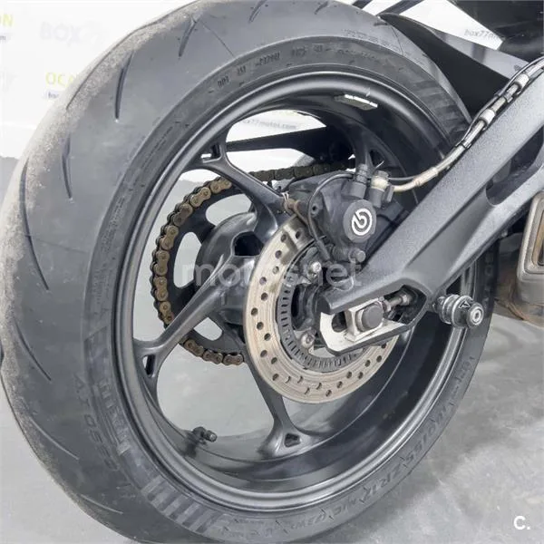 Triumph Street Triple 765 – Vista 15