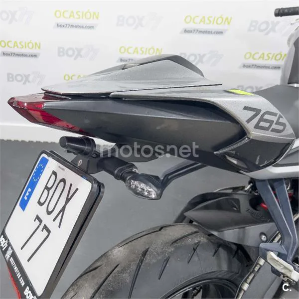 Triumph Street Triple 765 – Vista 18
