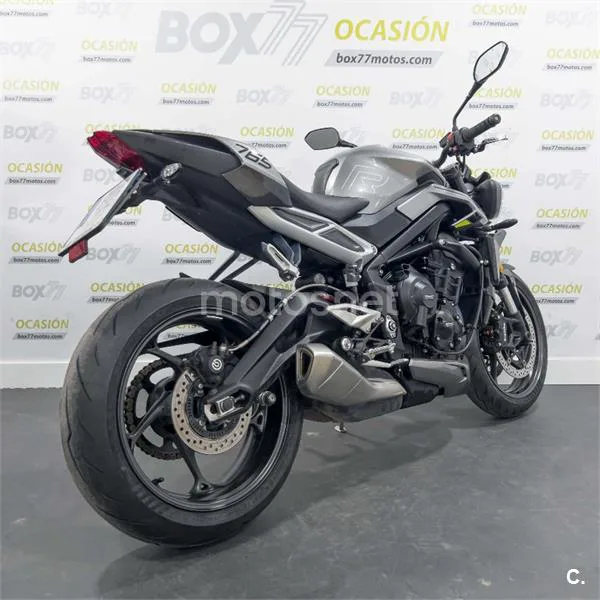 Triumph Street Triple 765 – Vista 6