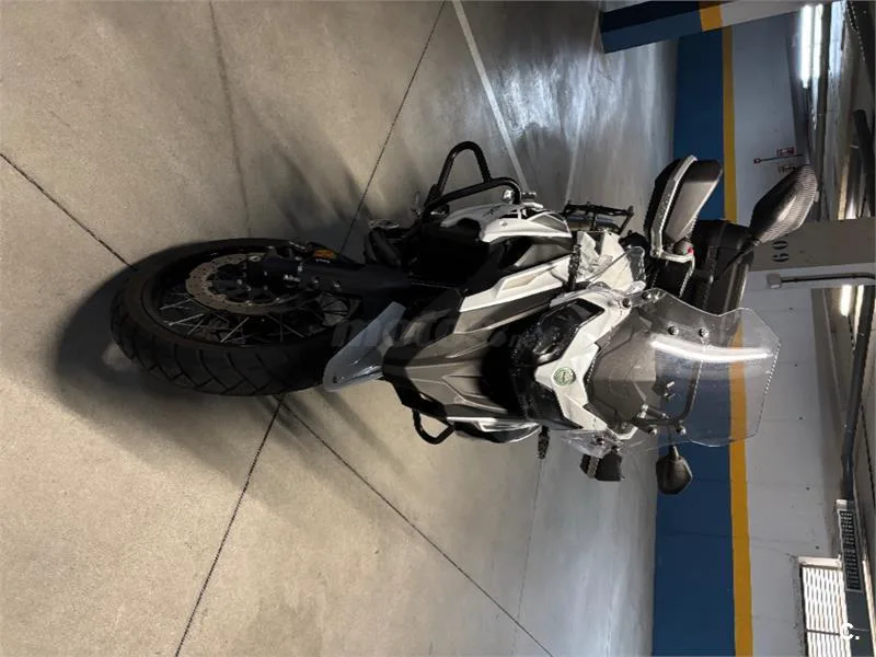 Benelli TRK 502 – Vista 4