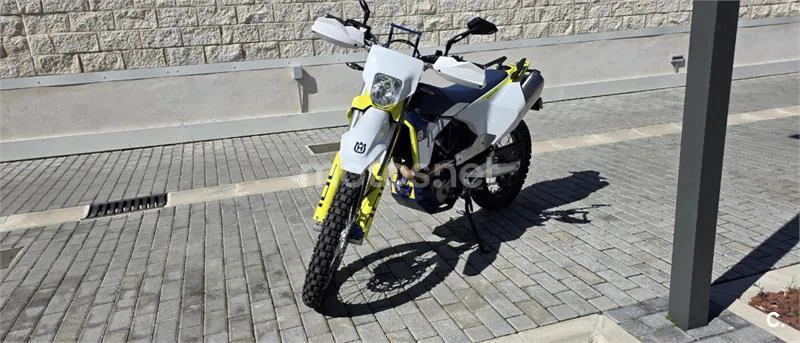 Husqvarna 701 Enduro – Vista 7