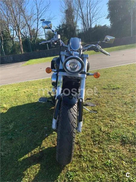 Suzuki Intruder M800 – Vista 3