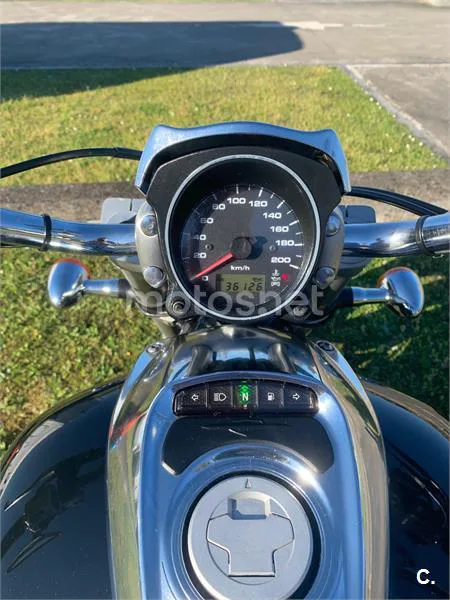 Suzuki Intruder M800 – Vista 6
