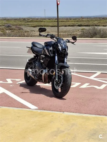Yamaha MT-07 – Vista 2