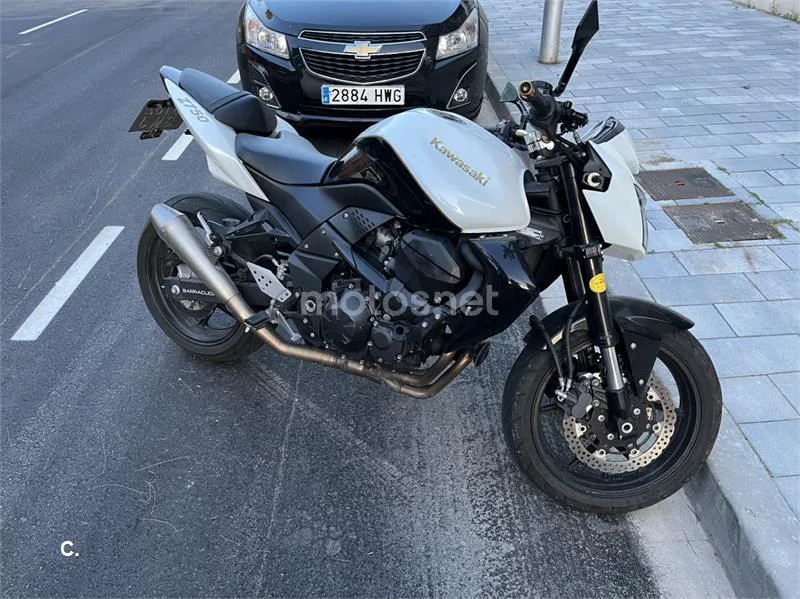 Kawasaki Z750 - Vista 3