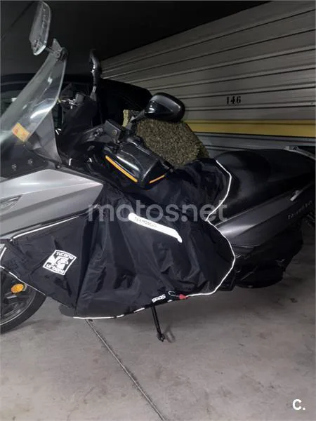 Kymco Grand Dink 300 – Vista 3