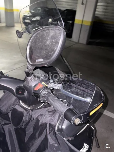 Kymco Grand Dink 300 – Vista 5