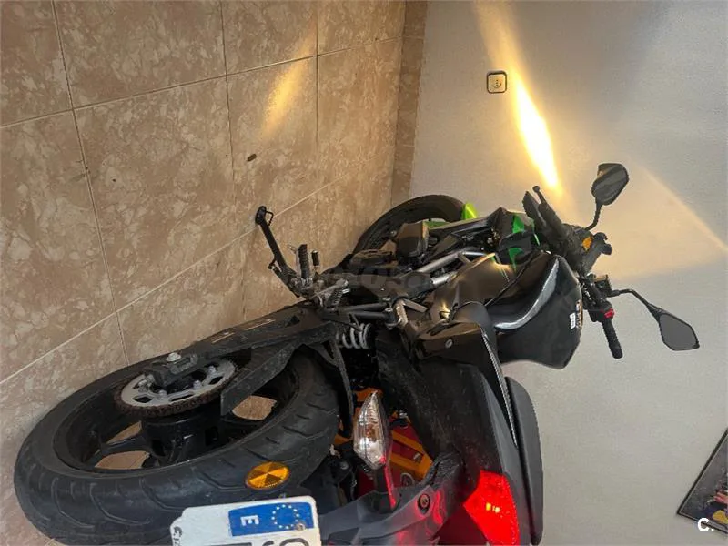 Kawasaki Z 125 – Vista 4