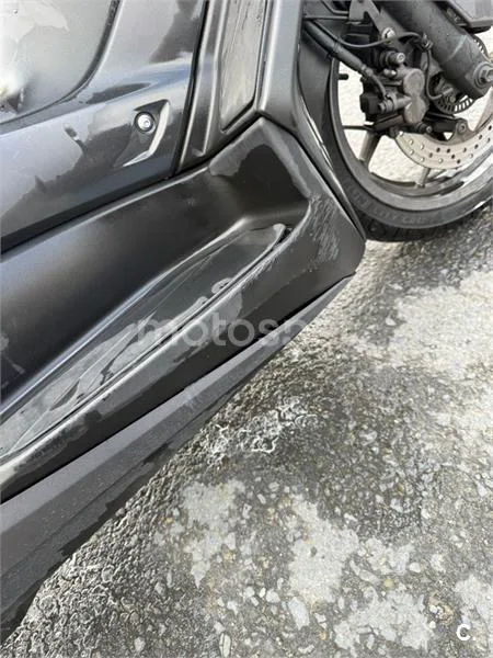 Yamaha XMAX 300 – Vista 12