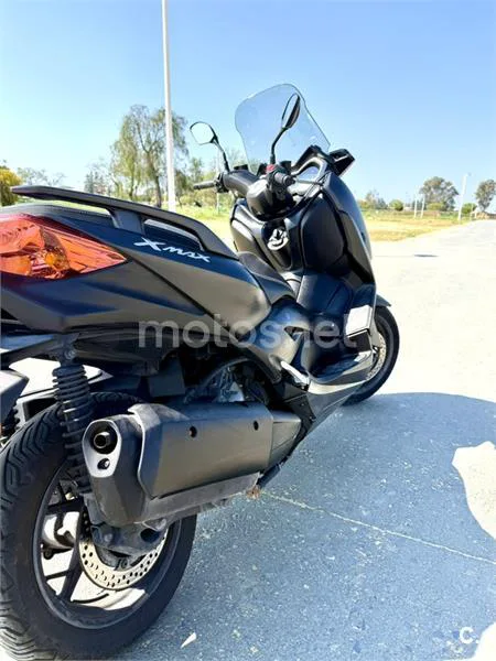 Yamaha XMAX 300 – Vista 7