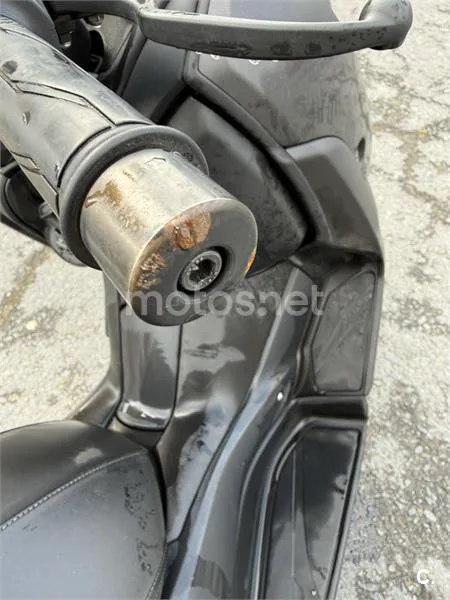 Yamaha XMAX 300 – Vista 10