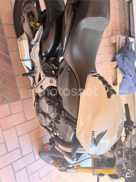 Honda CB 600 F – Vista 3