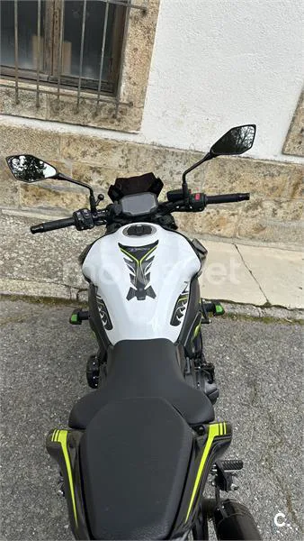 Kawasaki Z 900 – Vista 5