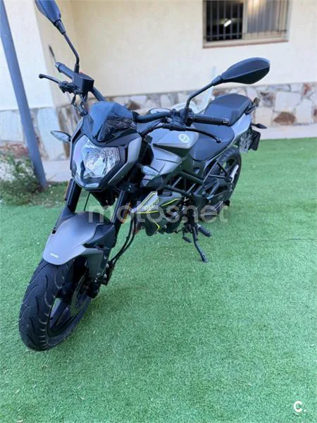 Benelli BN 125 – Vista 3
