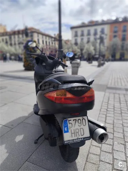 Suzuki Burgman 200 Executive – Vista 5
