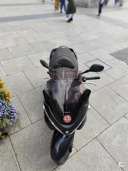 Suzuki Burgman 200 Executive – Vista 8