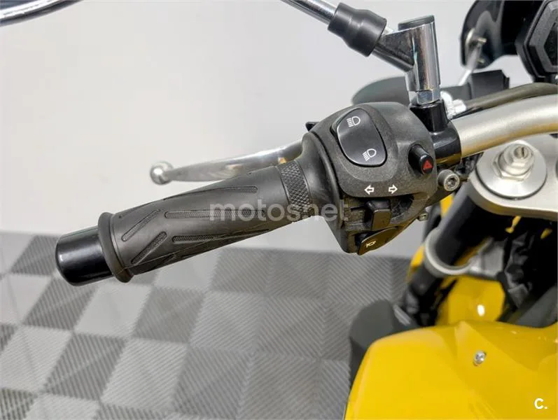 Yamaha FZ1 – Vista 10