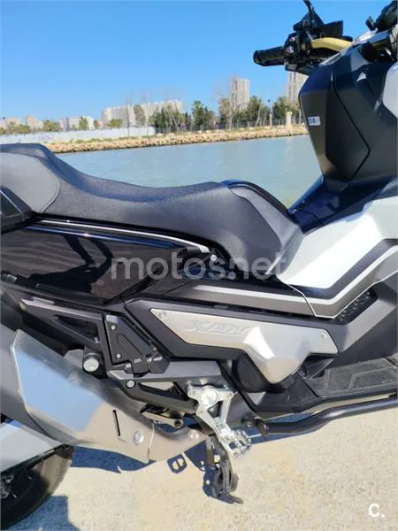 Honda X-ADV – Vista 11