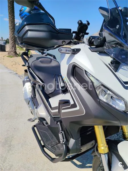 Honda X-ADV – Vista 12