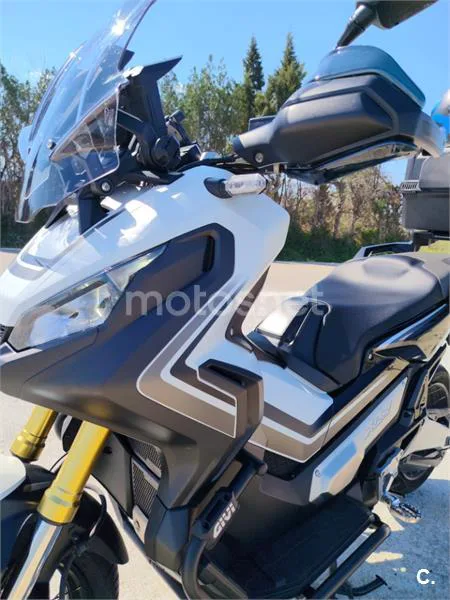 Honda X-ADV – Vista 8