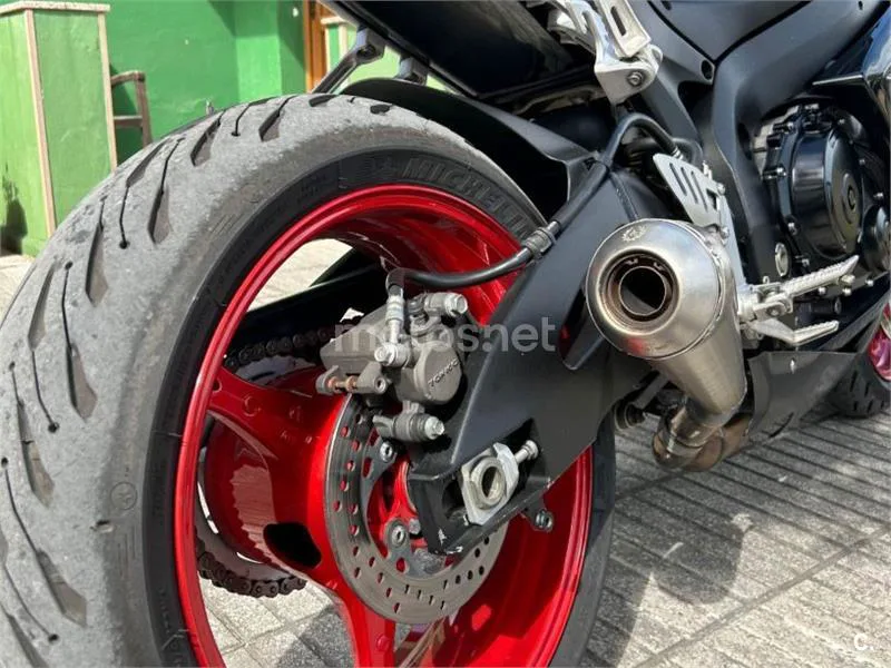 Suzuki GSX-R600 – Vista 8