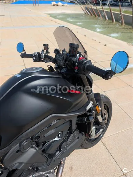 Ducati Monster – Vista 3