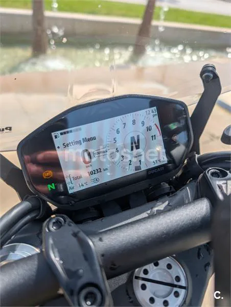 Ducati Monster – Vista 8