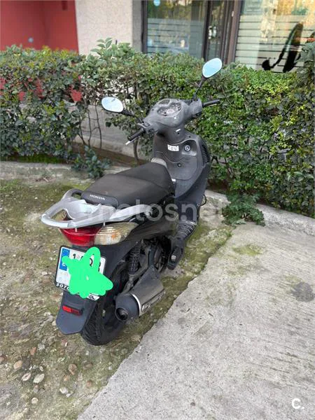 Honda Passion 125 Top Box 650 € 2013 Madrid - 2