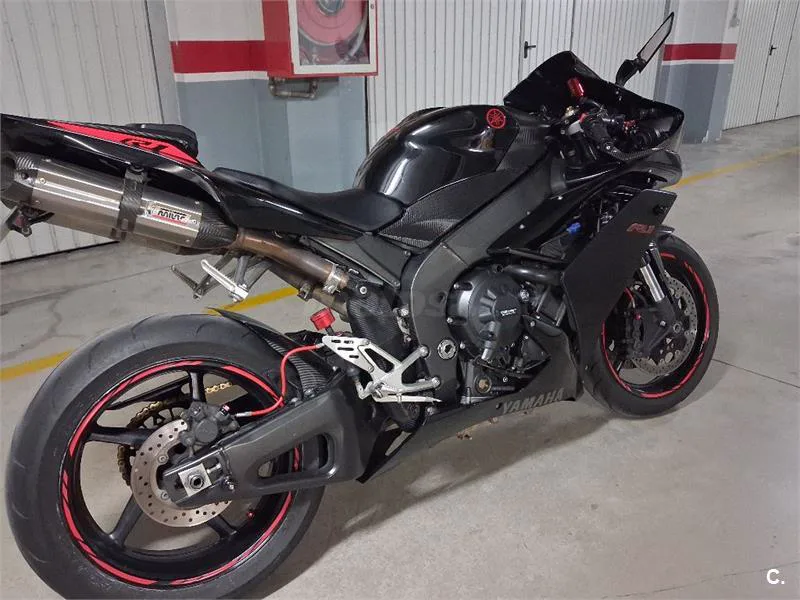 Yamaha R1 – Vista 6
