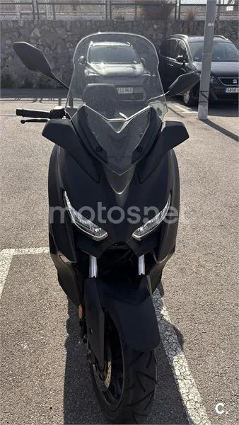 Yamaha XMAX 400 – Vista 3