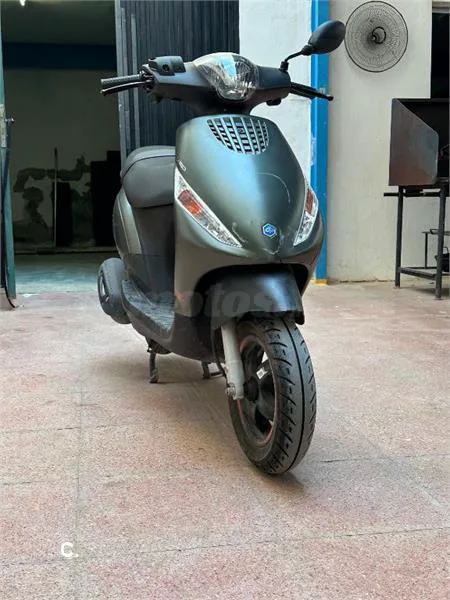 Piaggio ZIP 50 4T – Vista 4