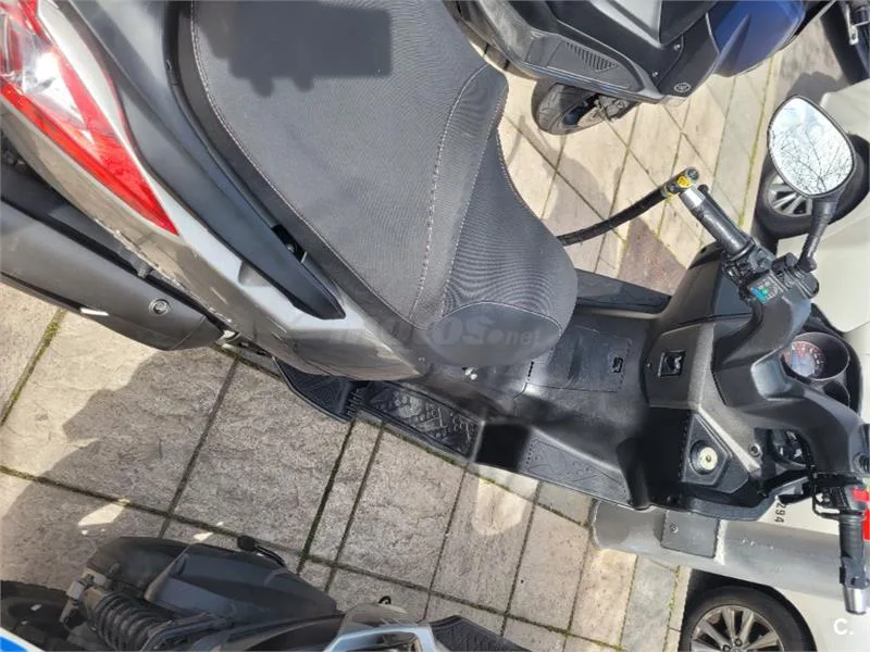 Kymco Super Dink 300i – Vista 10