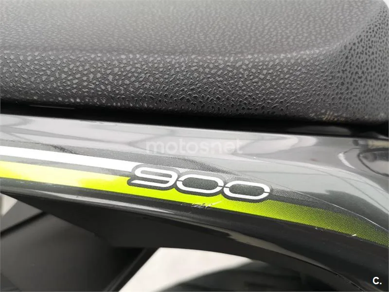 Kawasaki Z900 – Vista 14