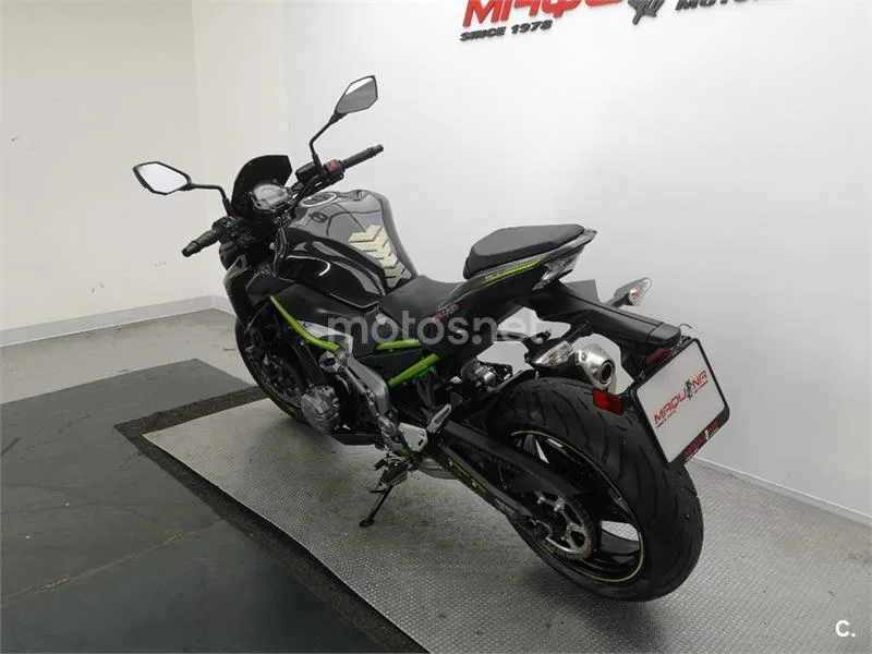 Kawasaki Z900 – Vista 18