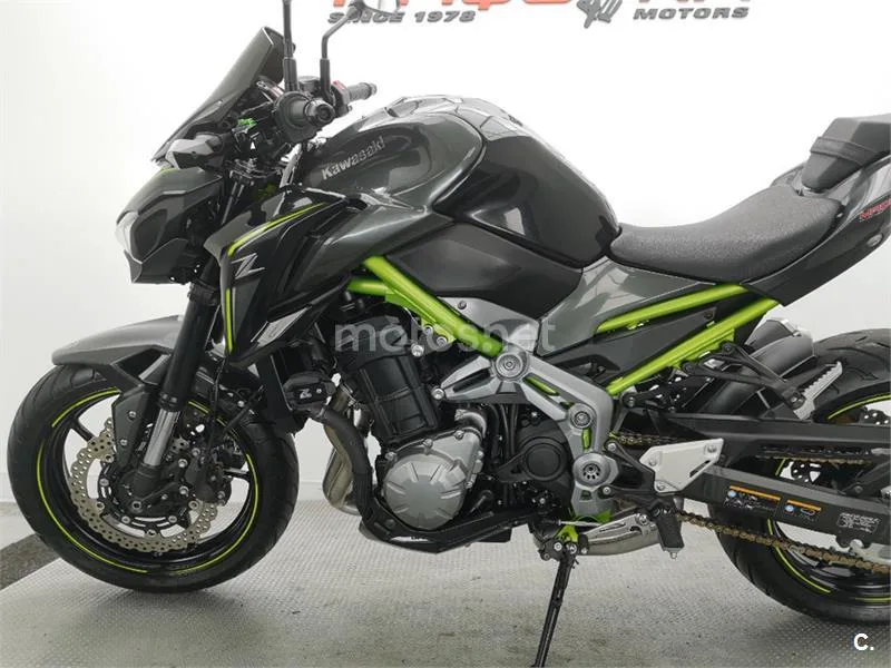Kawasaki Z900 – Vista 20