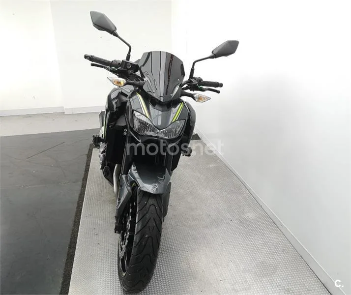 Kawasaki Z900 – Vista 3