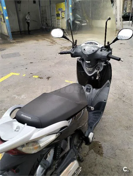 Honda SH150i – Vista 4