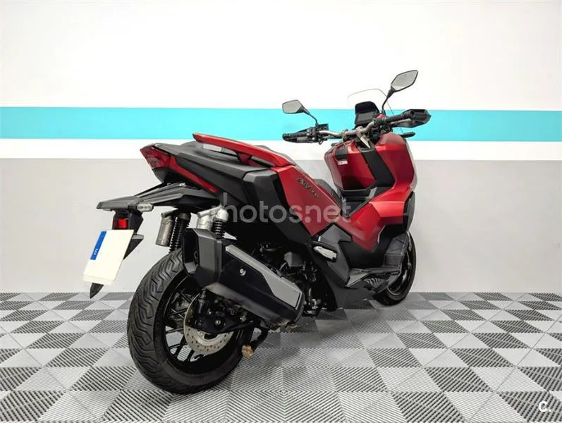 Honda ADV 350 – Vista 7