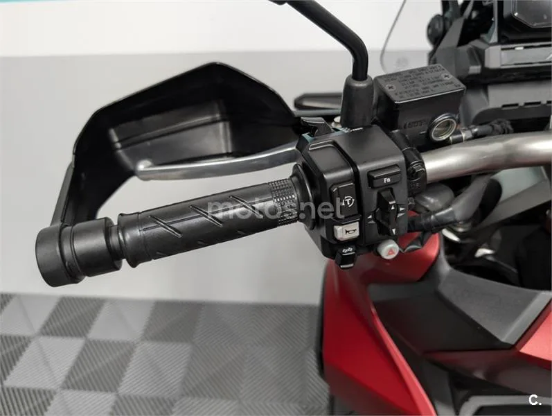 Honda ADV 350 – Vista 10