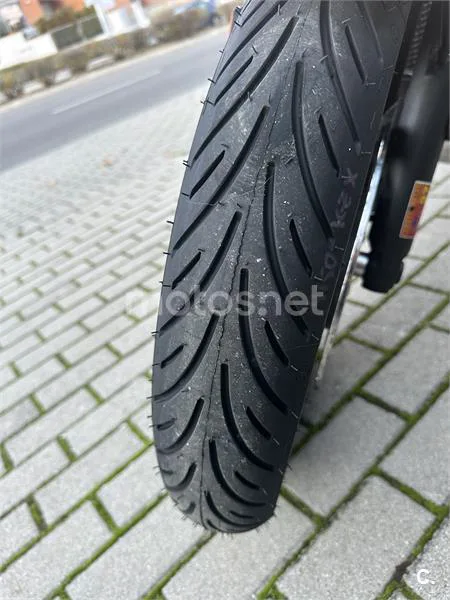 Triumph Bonneville T120 – Vista 14