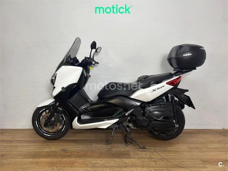 Yamaha XMAX 400 – Vista 7