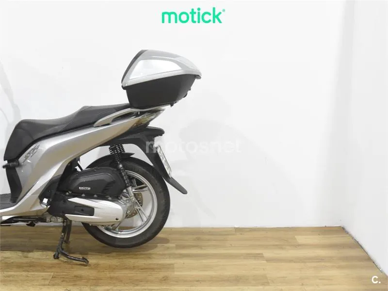 Honda SH 125i – Vista 9