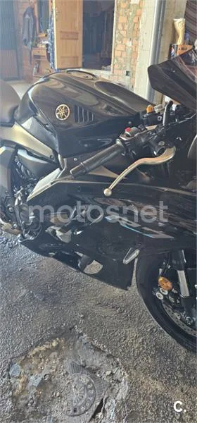 Yamaha R7 – Vista 2