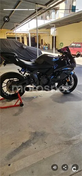 Yamaha R7 – Vista 5